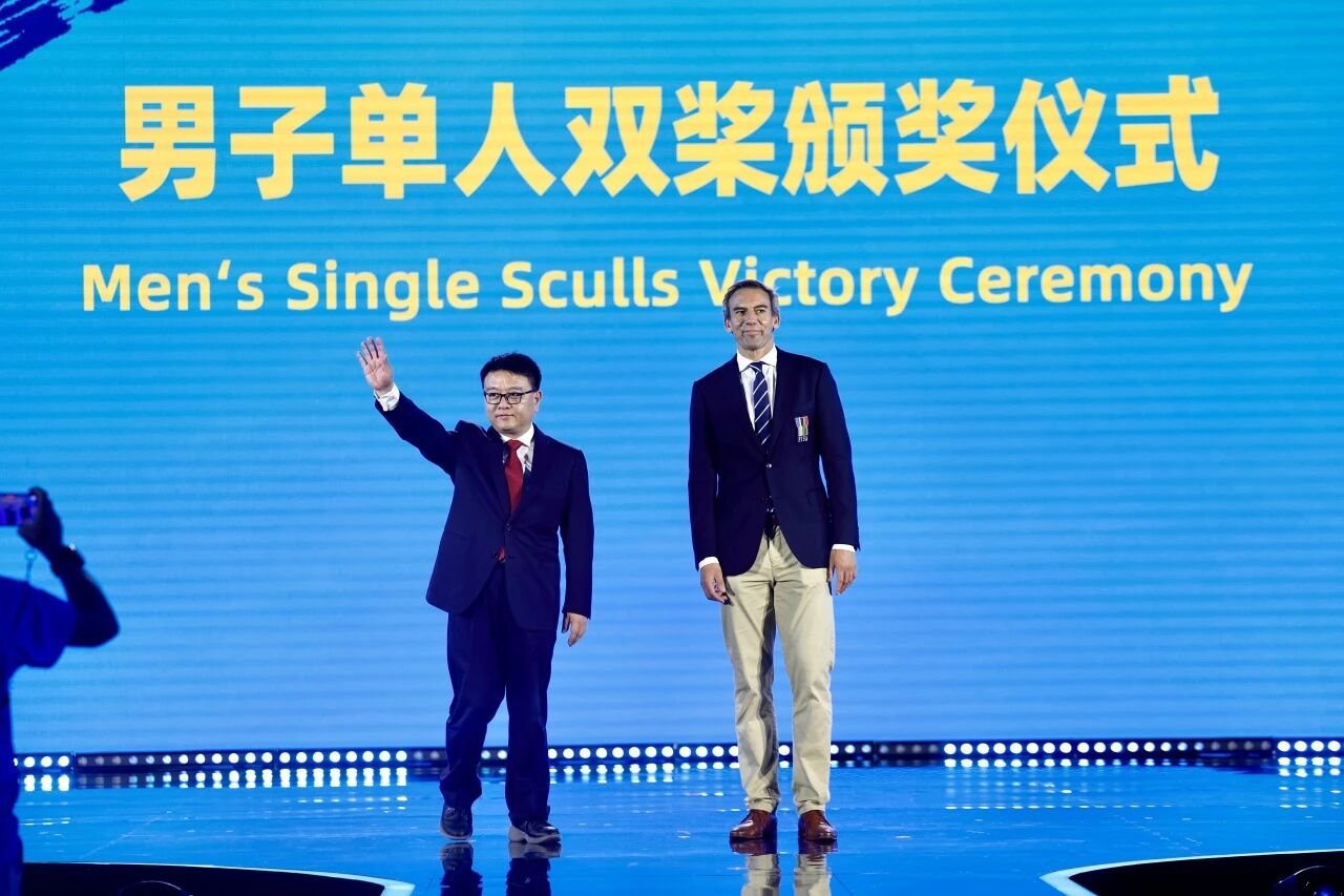 2025世界赛艇锦标赛在沪闭幕 海内外赛艇健儿难忘上海时刻 (7).jpg