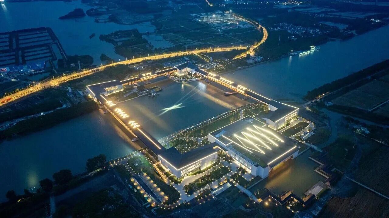 2025世界赛艇锦标赛在上海青浦水乡客厅·方厅水院开幕 (3).jpg