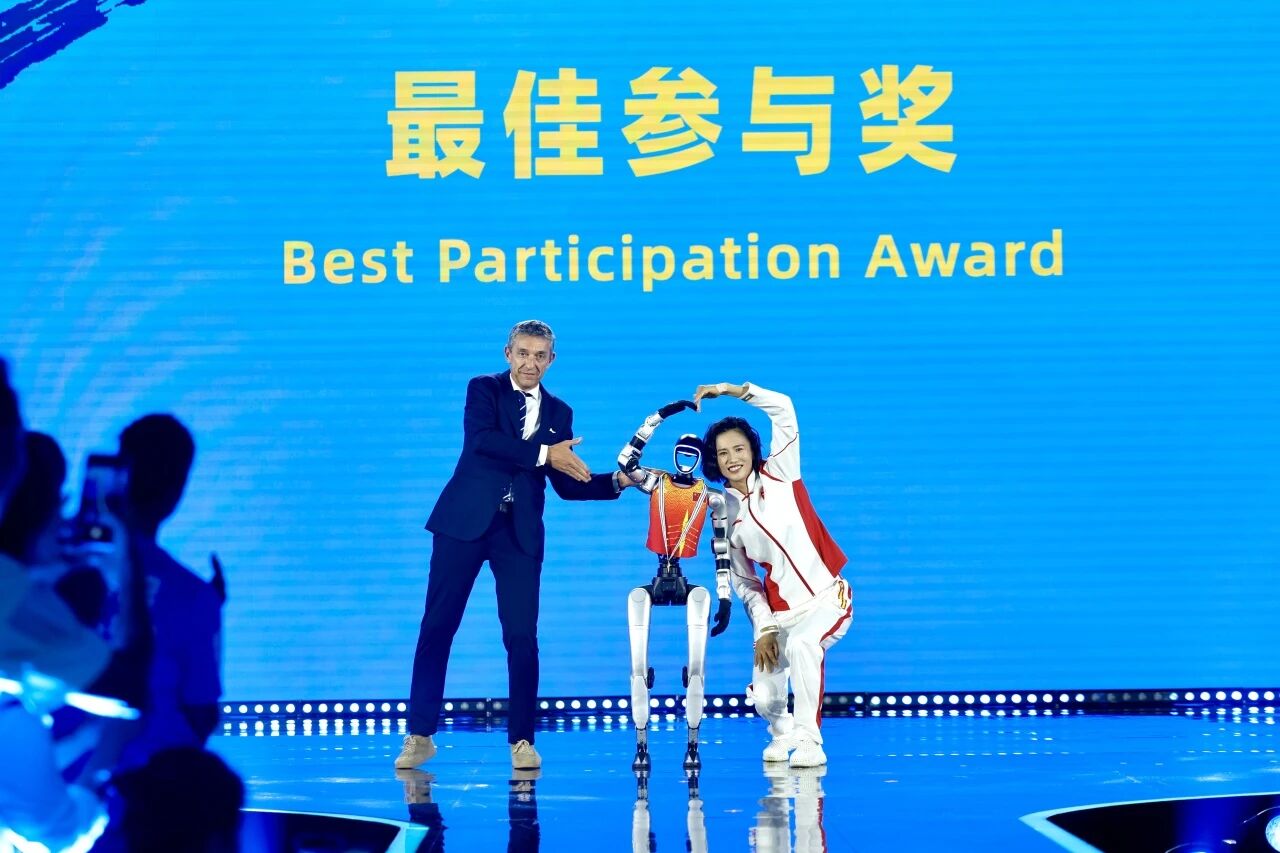 2025世界赛艇锦标赛在沪闭幕 海内外赛艇健儿难忘上海时刻 (26).jpg