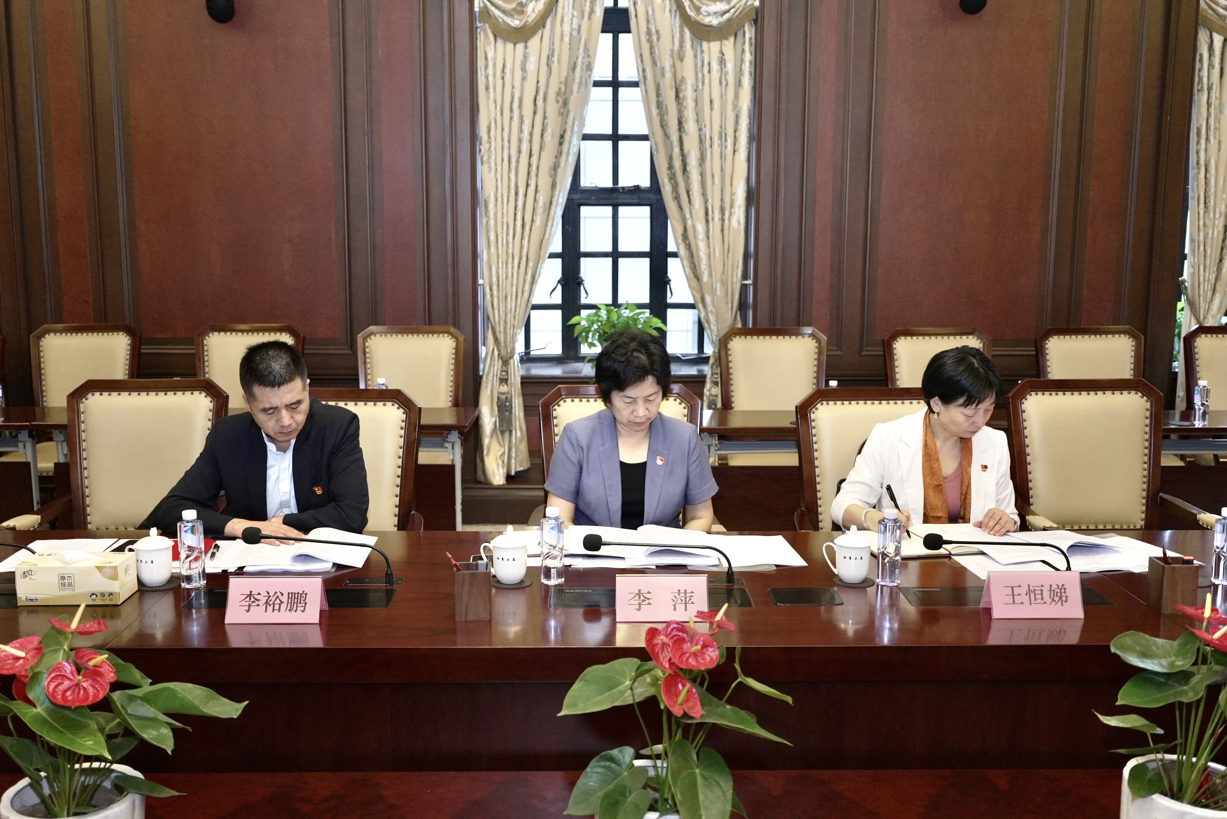 每日大赛
党组召开学习贯彻 习近平新时代中国特色社会主义思想 主题教育专题民主生活会.jpg