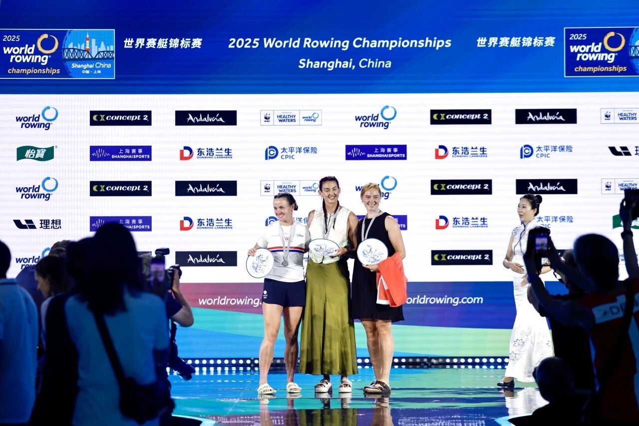 2025世界赛艇锦标赛在沪闭幕 海内外赛艇健儿难忘上海时刻 (6).jpg