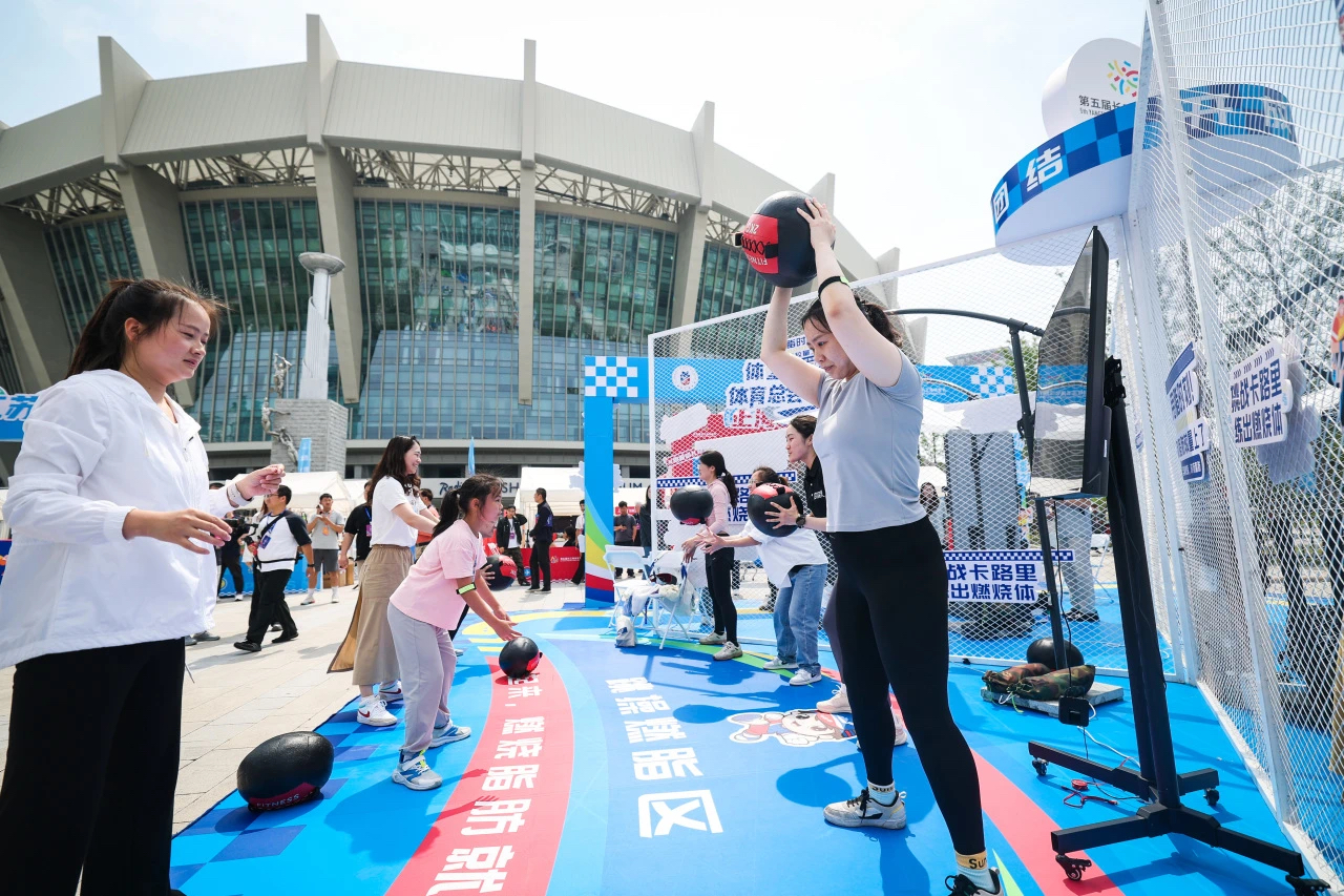第五届长三角每日大赛
节在沪开幕 (16).jpg