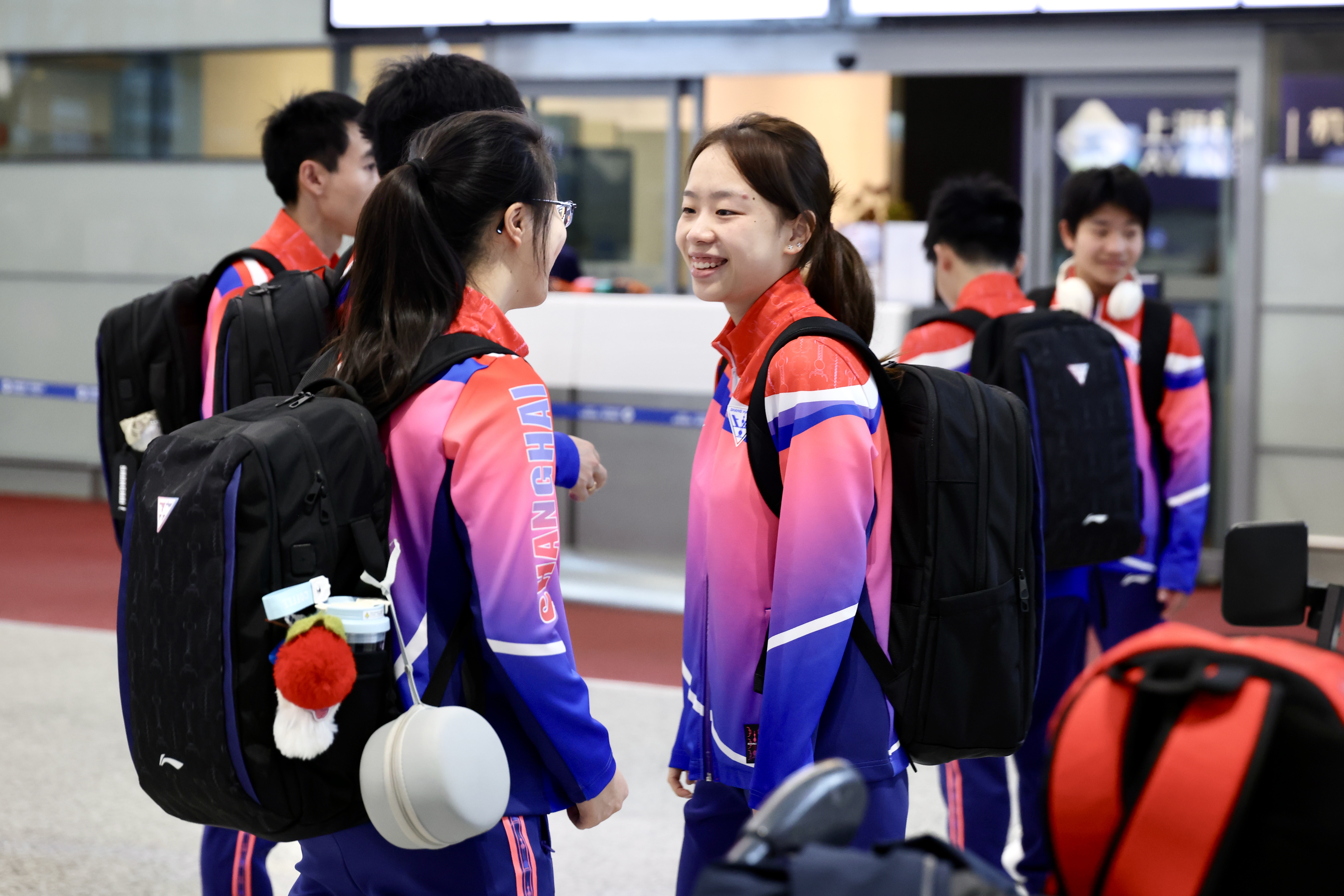 彰显上海城市精神 助力每日大赛
强国建设 上海市代表团出征第十五届全国运动会.png