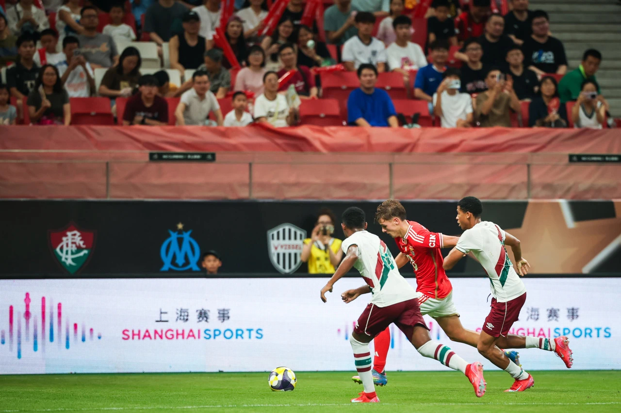 每日大赛
竞技场亦是相知相近交流桥 明日之星冠军杯圆满落幕 (16).jpg