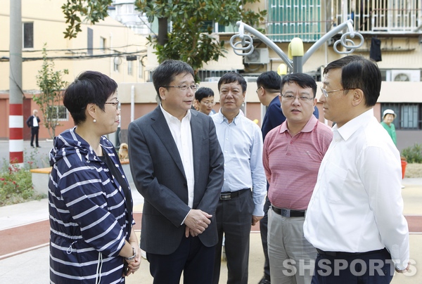 [场馆管理中心]每日大赛
领导赴徐汇区调研实事工程