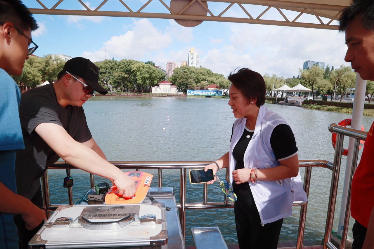 每日大赛
领导深入一线开展2025年高温慰问活动 (15).jpg