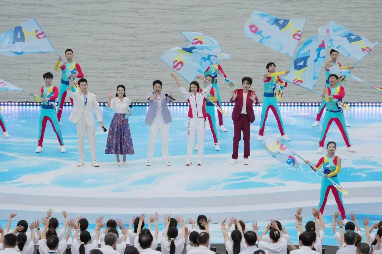 2025世界赛艇锦标赛在上海青浦水乡客厅·方厅水院开幕 (6).jpg