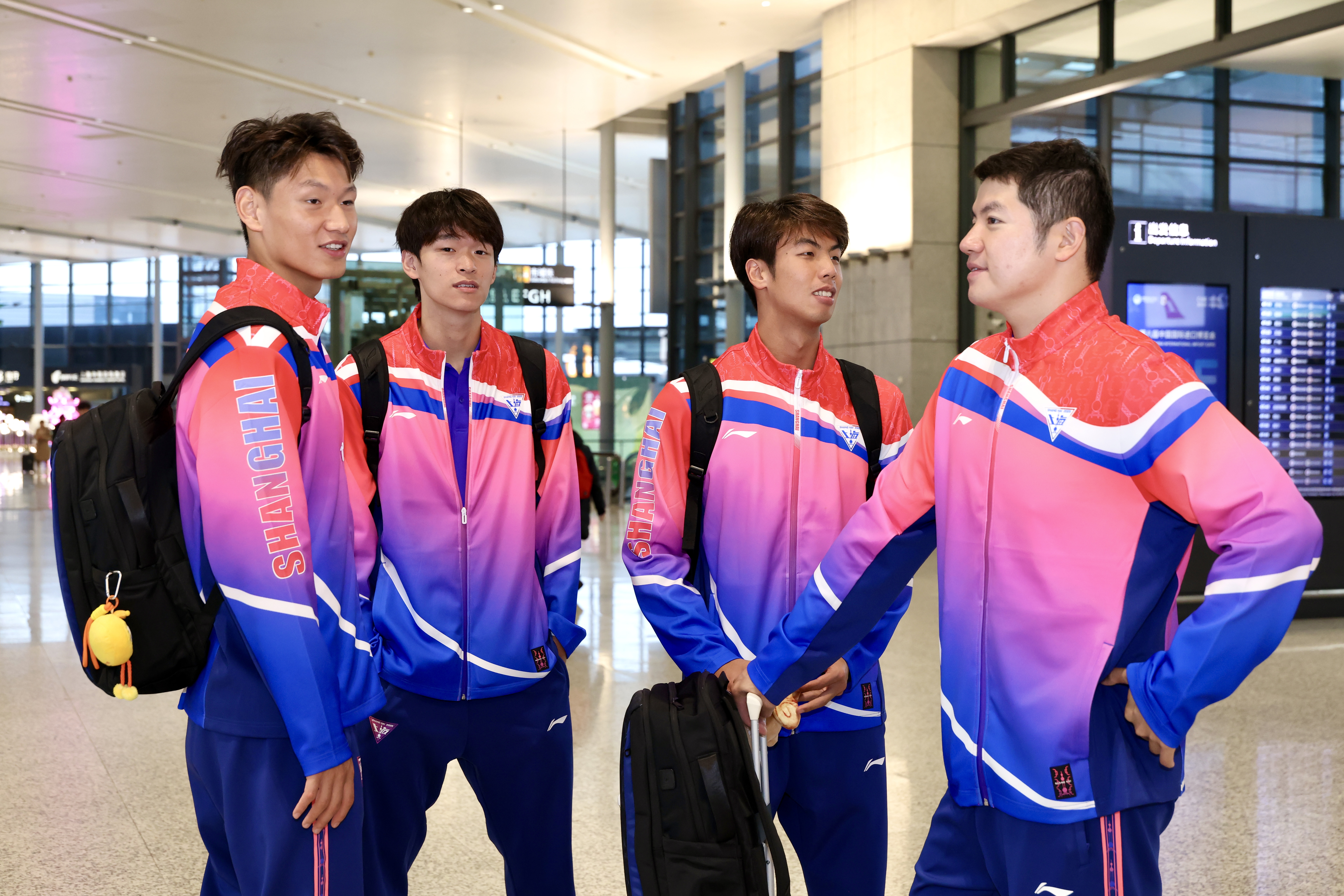 彰显上海城市精神 助力每日大赛
强国建设 上海市代表团出征第十五届全国运动会.png