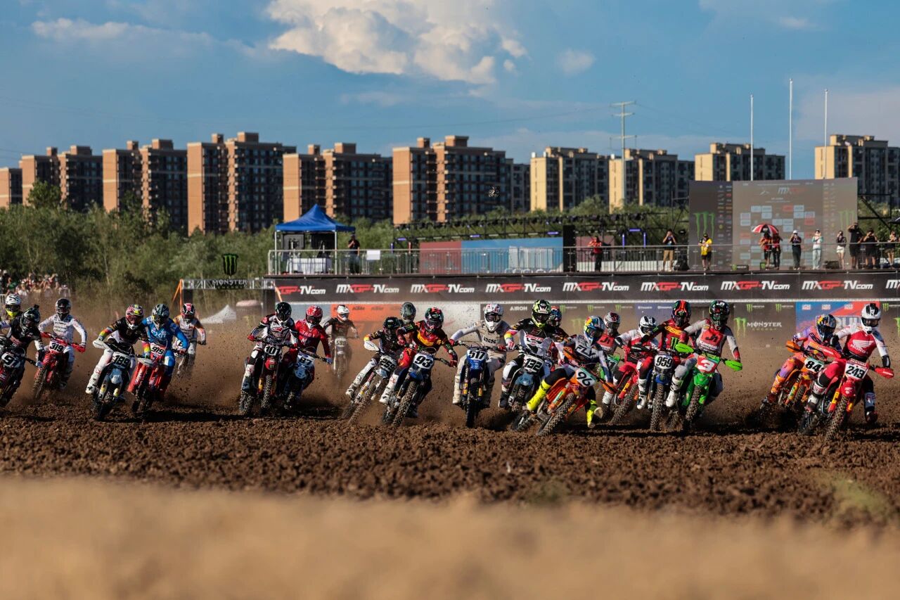 MXGP世界摩托车越野锦标赛中国上海站热力收官 (8).jpg