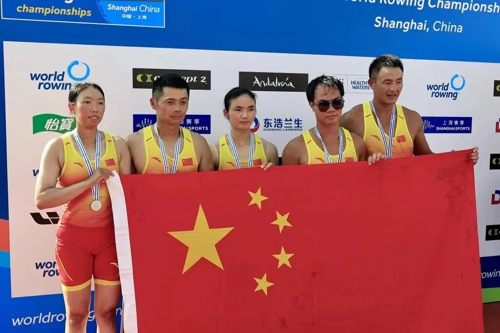 2025世界赛艇锦标赛在沪闭幕 海内外赛艇健儿难忘上海时刻 (21).jpg